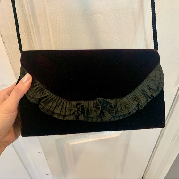 Andre Cellini Vintage Velvet Crossbody Clutch - Picture 12 of 15